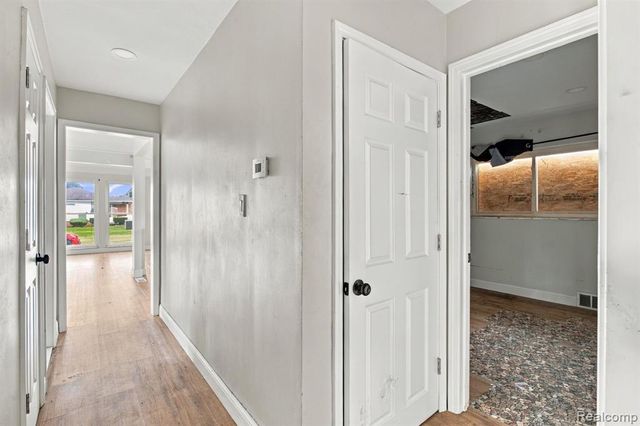 13540 Dartmouth Street, Oak Park, MI 48237