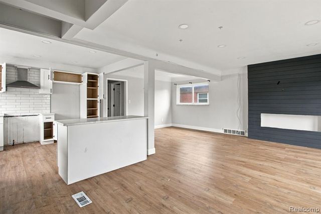 13540 Dartmouth Street, Oak Park, MI 48237