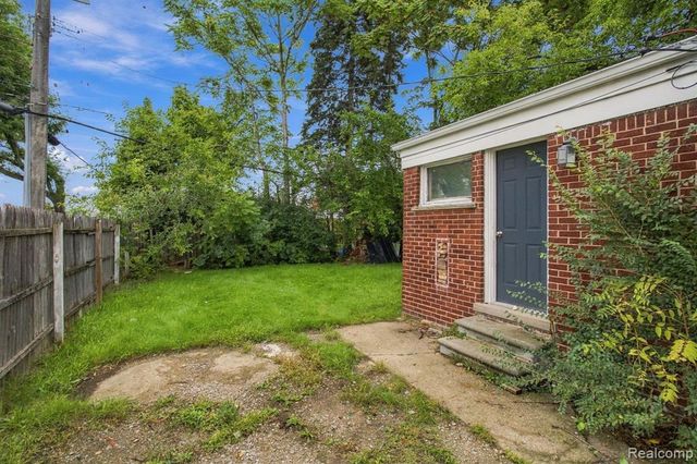 13540 Dartmouth Street, Oak Park, MI 48237