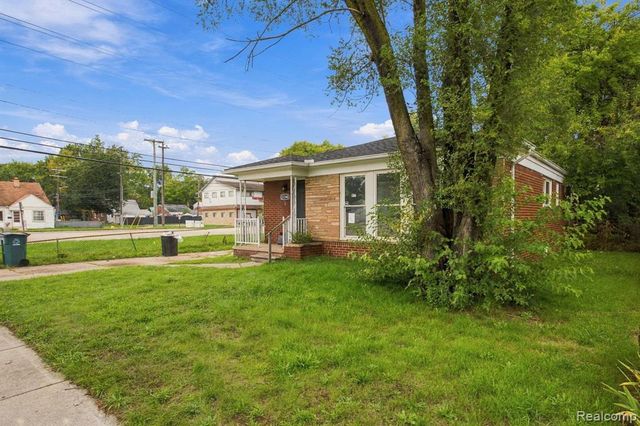 13540 Dartmouth Street, Oak Park, MI 48237
