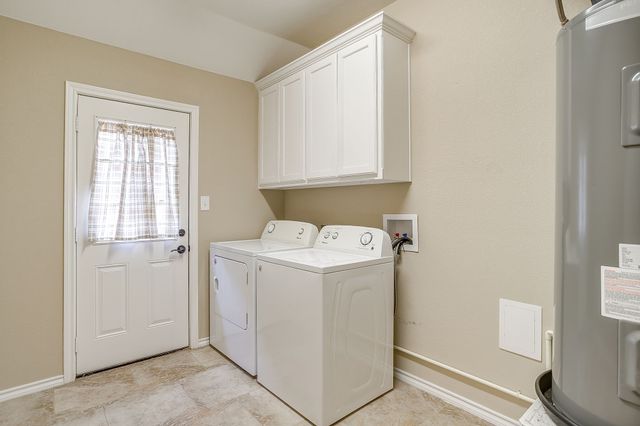 719 Harness Trail, Granbury, TX 76049