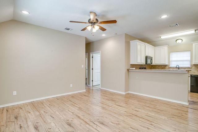 719 Harness Trail, Granbury, TX 76049