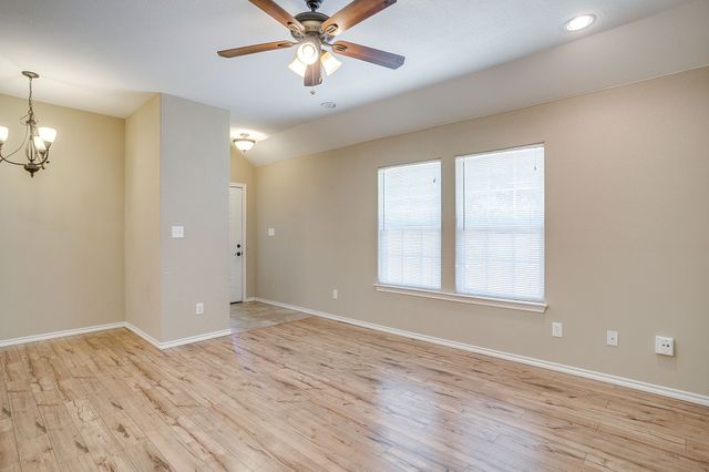 719 Harness Trail, Granbury, TX 76049