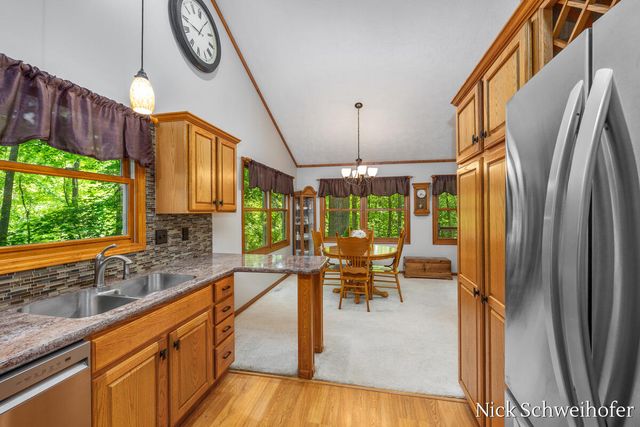 5932 Wilderness Trail, Hamilton, MI 49419