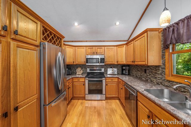 5932 Wilderness Trail, Hamilton, MI 49419