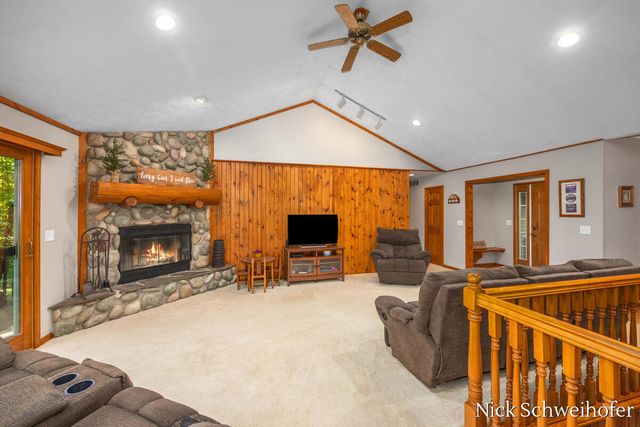 5932 Wilderness Trail, Hamilton, MI 49419