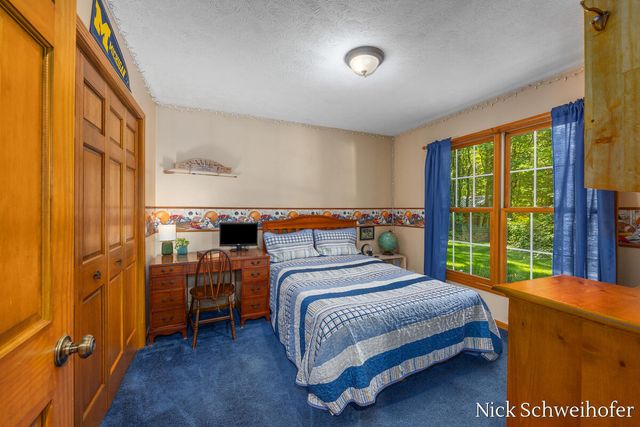 5932 Wilderness Trail, Hamilton, MI 49419