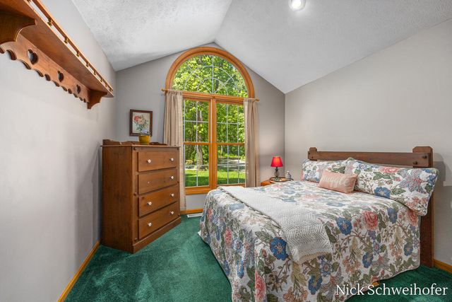 5932 Wilderness Trail, Hamilton, MI 49419