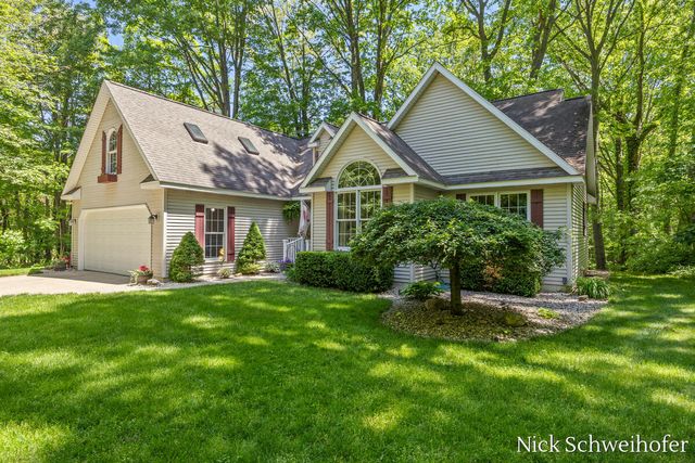 5932 Wilderness Trail, Hamilton, MI 49419