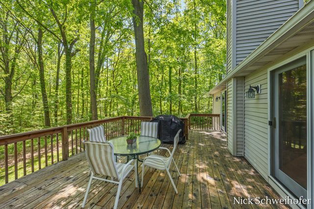 5932 Wilderness Trail, Hamilton, MI 49419
