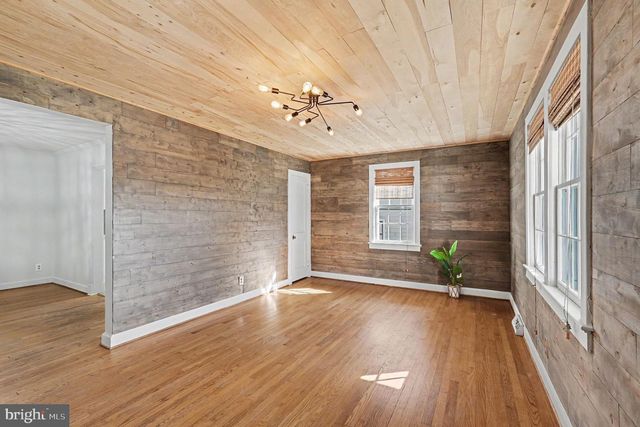 449 HANSON AVE, Fredericksburg, VA 22401