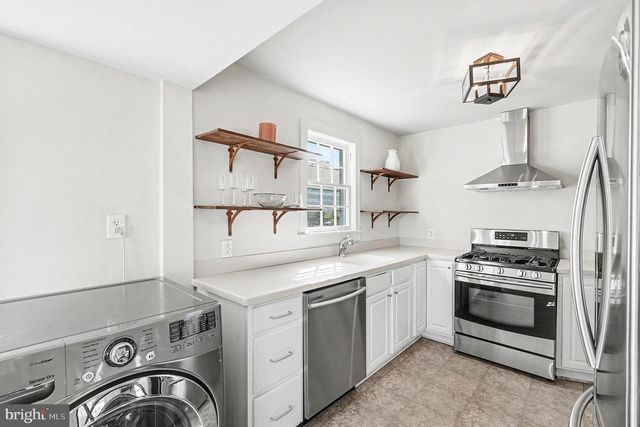 449 HANSON AVE, Fredericksburg, VA 22401