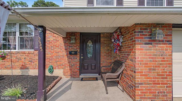 235 FORREST DR, Blackwood, NJ 08012