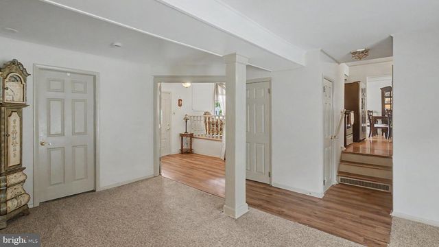 235 FORREST DR, Blackwood, NJ 08012