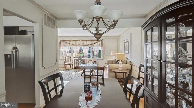 235 FORREST DR, Blackwood, NJ 08012