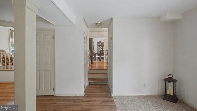 235 FORREST DR, Blackwood, NJ 08012
