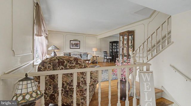 235 FORREST DR, Blackwood, NJ 08012