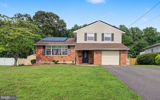 235 FORREST DR, Blackwood, NJ 08012