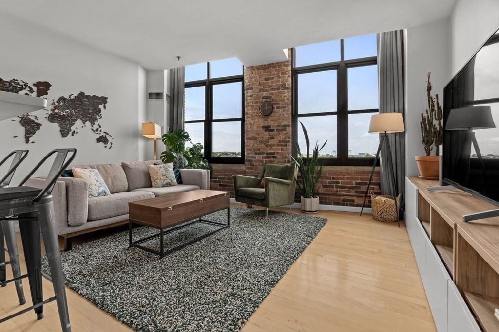 150 Orleans Street 406, Boston, MA 02128