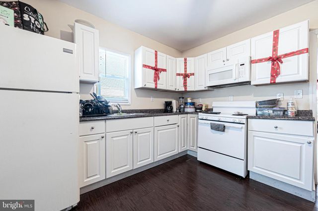 434 W LANDIS AVE, Vineland, NJ 08360