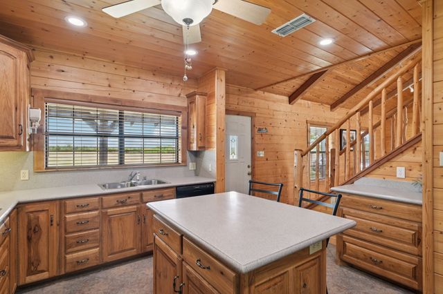 7956 S State HWY 78, Leonard, TX 75452