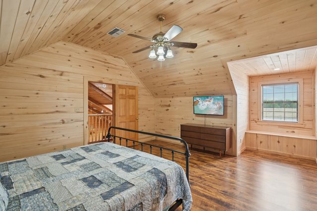 7956 S State HWY 78, Leonard, TX 75452