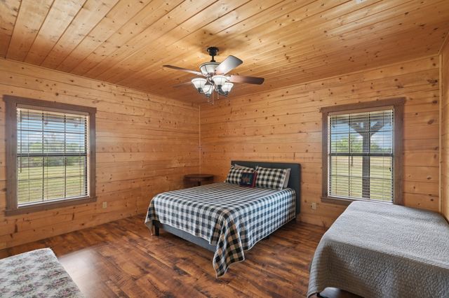 7956 S State HWY 78, Leonard, TX 75452