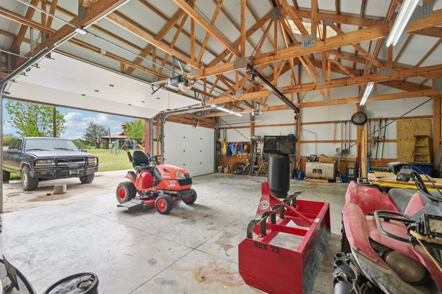 7956 S State HWY 78, Leonard, TX 75452