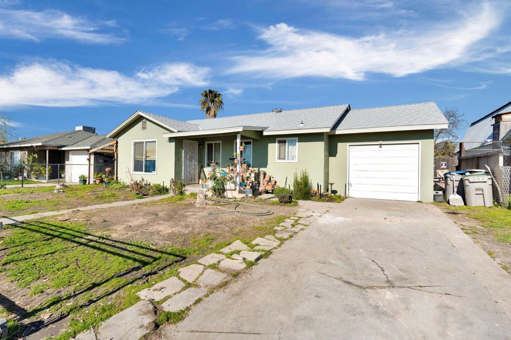Image 1 of property listing at 3743 E Mckinley Avenue, Fresno, CA 93703