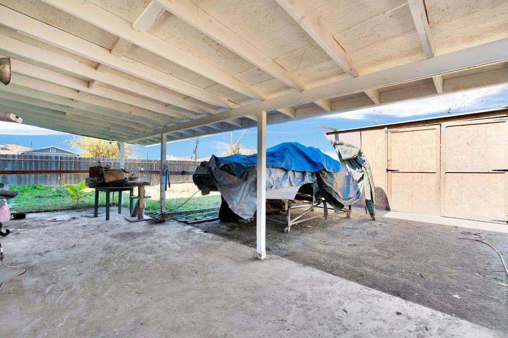 Image 16 of property listing at 3743 E Mckinley Avenue, Fresno, CA 93703