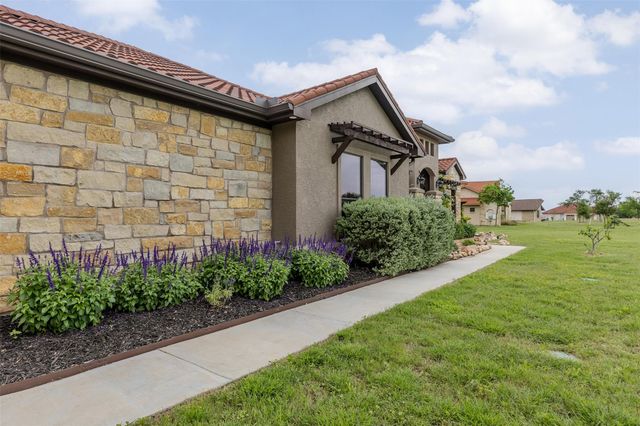 128 Strada Luca, Florence, TX 76527