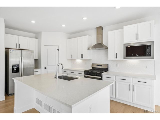 2934 Buffalo Fork Ln, Longmont, CO 80503
