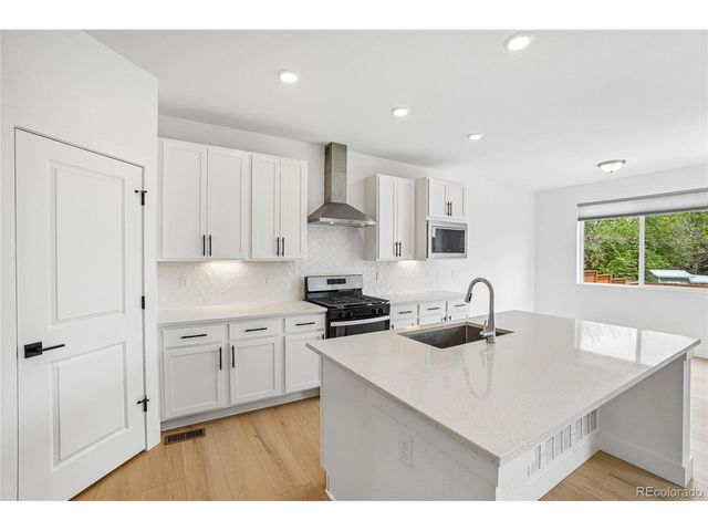 2934 Buffalo Fork Ln, Longmont, CO 80503