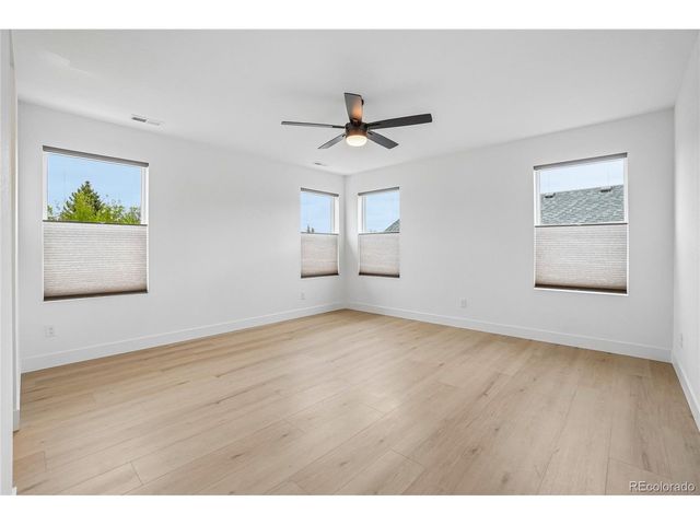 2934 Buffalo Fork Ln, Longmont, CO 80503