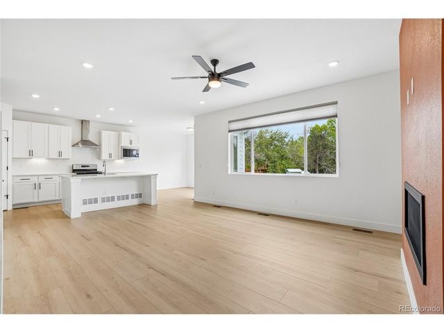 2934 Buffalo Fork Ln, Longmont, CO 80503
