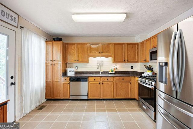151 Aberdeen Place, Acworth, GA 30101