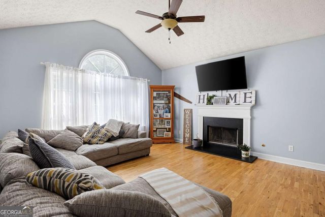 151 Aberdeen Place, Acworth, GA 30101