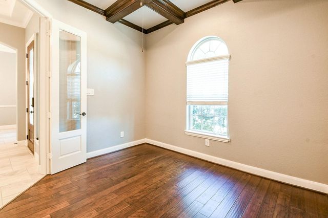 162 Hunter Hollow Drive, Montgomery, TX 77316