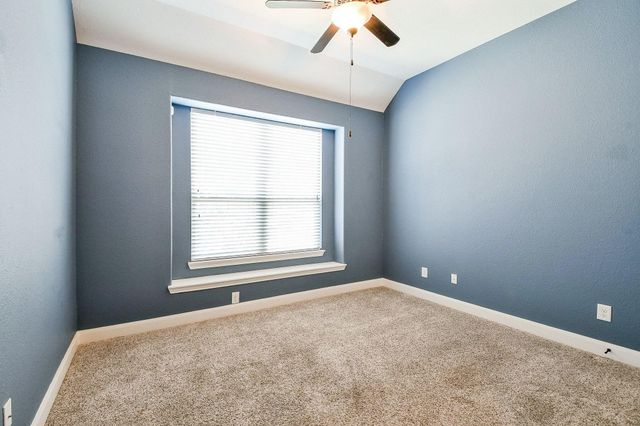 162 Hunter Hollow Drive, Montgomery, TX 77316