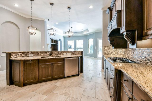 162 Hunter Hollow Drive, Montgomery, TX 77316