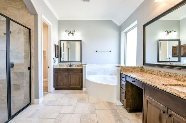 162 Hunter Hollow Drive, Montgomery, TX 77316