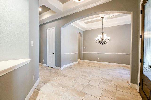 162 Hunter Hollow Drive, Montgomery, TX 77316