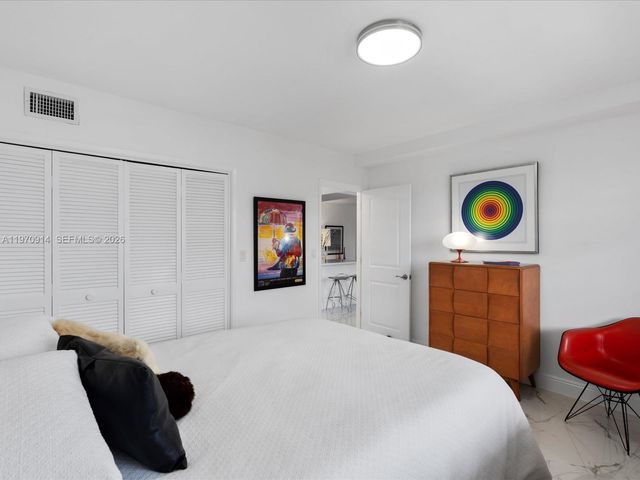 336 N Birch Rd PH, Fort Lauderdale, FL 33304