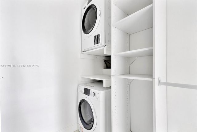 336 N Birch Rd PH, Fort Lauderdale, FL 33304