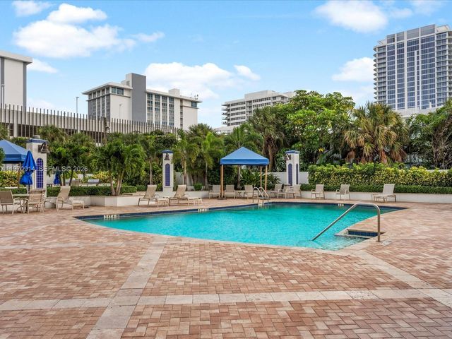 336 N Birch Rd PH, Fort Lauderdale, FL 33304