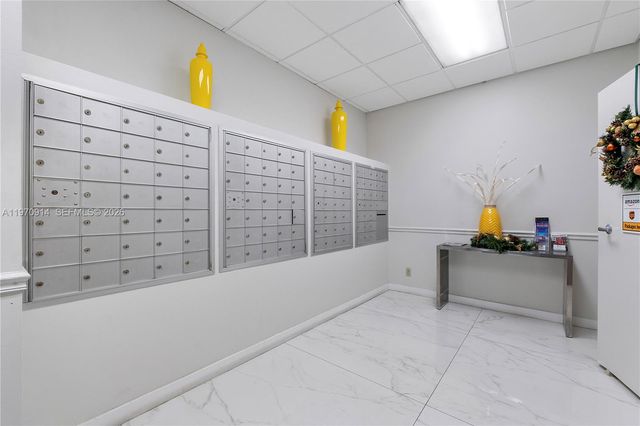 336 N Birch Rd PH, Fort Lauderdale, FL 33304