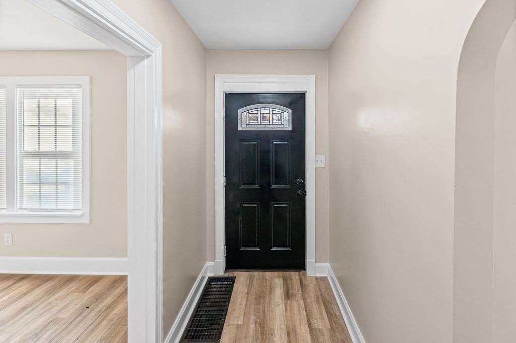 Image 2 of property listing at 418 Cedar Street, Centralia, IL 62801