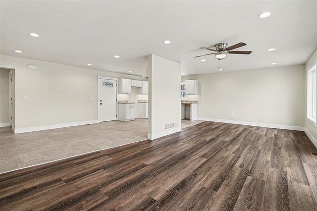 10491 Cranberry Lake Road, Marcellus, MI 49067