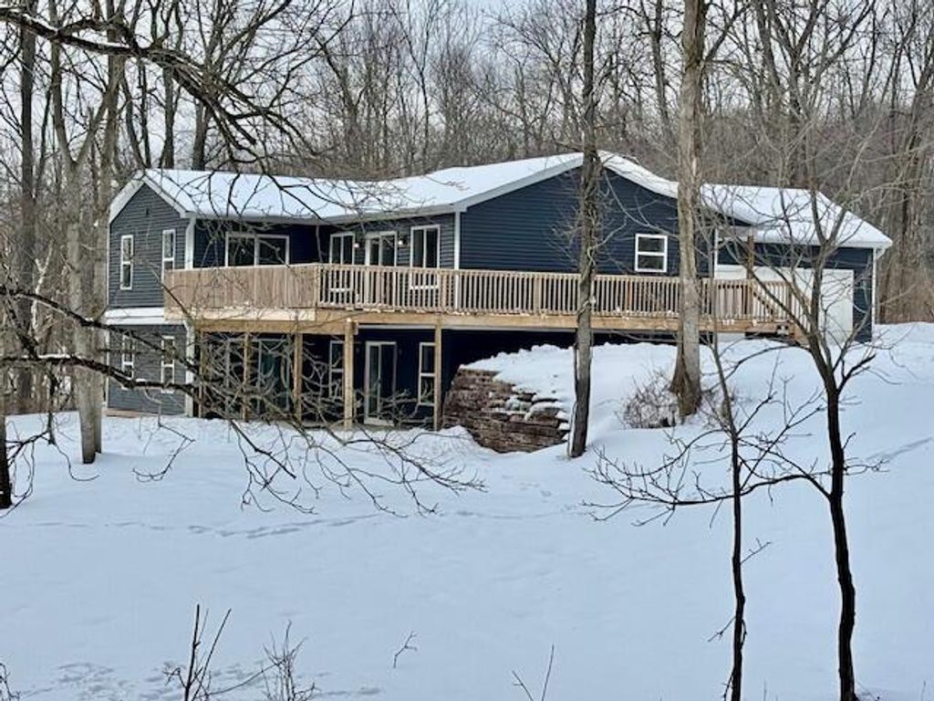 10491 Cranberry Lake Road, Marcellus, MI 49067