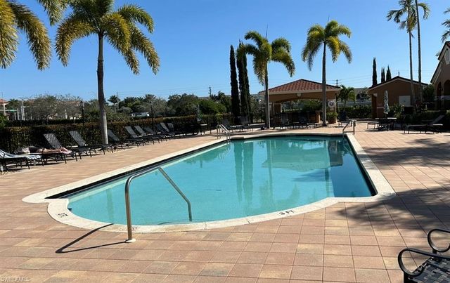 1875 Florida Club DR 7309, Naples, FL 34112